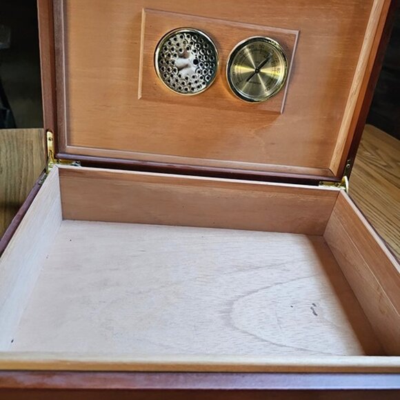 Vintage Humidor Cigar Lined Storage Box with Hygrometer Desktop Wooden Brown - Picture 2 of 7
